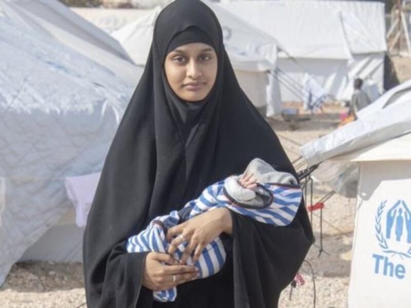 Shamima Begum with her third child Jerrah, who died on Thursday. (JAMIE WISEMAN/ DAILY MAIL)