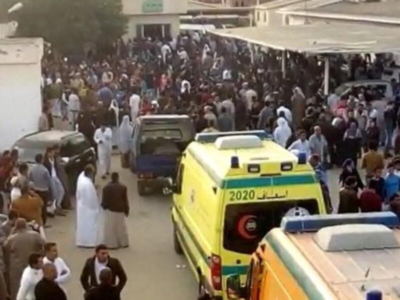 أعلنت وزارة الصحة المصرية حالة الطوارئ القصوى في بئر العبد للتعامل مع جثامين الضحايا والمصابين.في الوقت الذي رفعت به وزارة الداخلية المصرية حالة الطوارئ في شتى أنحاء الدولة "لمواجهة أي أعمال إرهابية" 