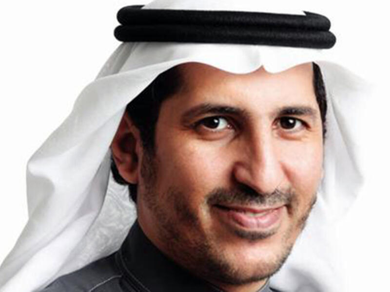 علي العمري: داعية إسلامي ورئيس جامعة مكة المكرمة المفتوحة، أكمل مرحلة الدكتوراه في الفقه المقارن من جامعة الجنان بطرابلس.