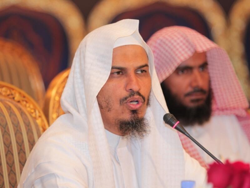 محمد عبدالعزيز الخضري: الأستاذ المساعد بقسم الدراسات القرآنية بجامعة الملك سعود، ورئيس مجلس إدارة مركز معاهد للاستشارات.