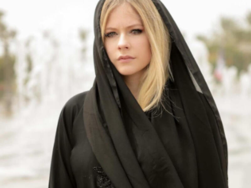 Lavigne was keen to share her camel riding moments with her millions of followers on Instagram (Source: avrillavigne - Twitter)