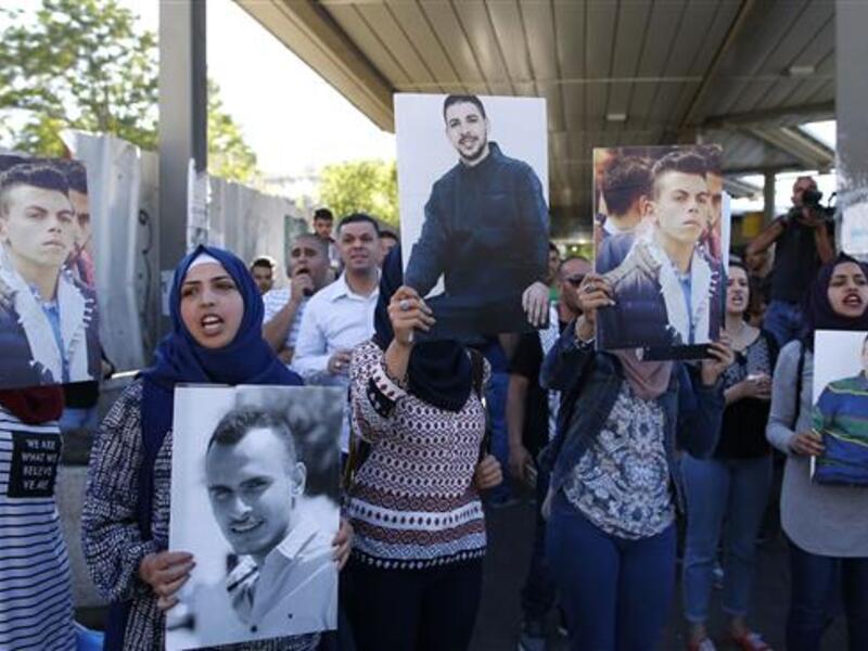 Israel is currently holding roughly 6,500 Palestinian prisoners (AFP/File)