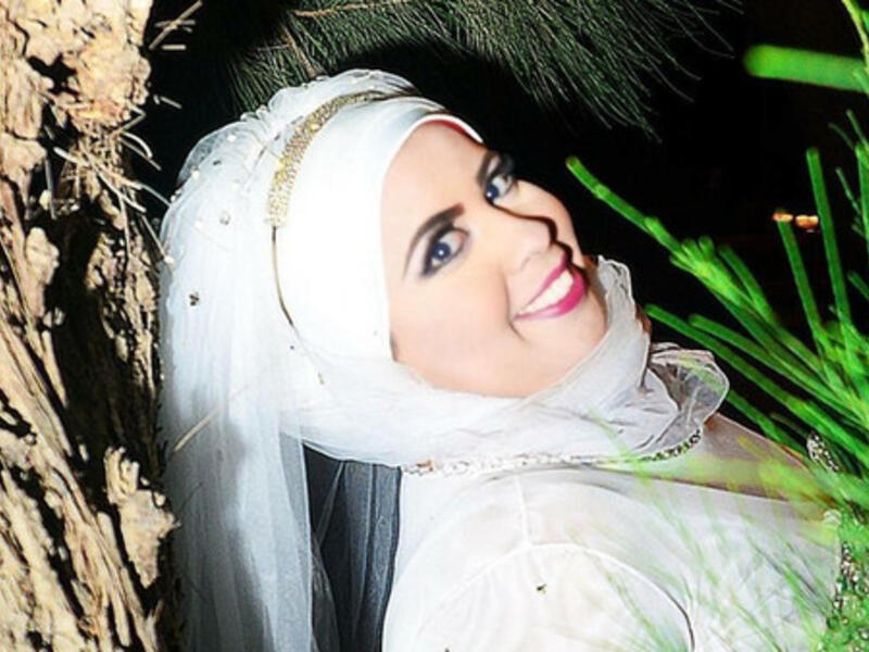 المصرية إسراء الهجان أعلنت زواجها من نفسها وقامت ايضًا حفل زفاف