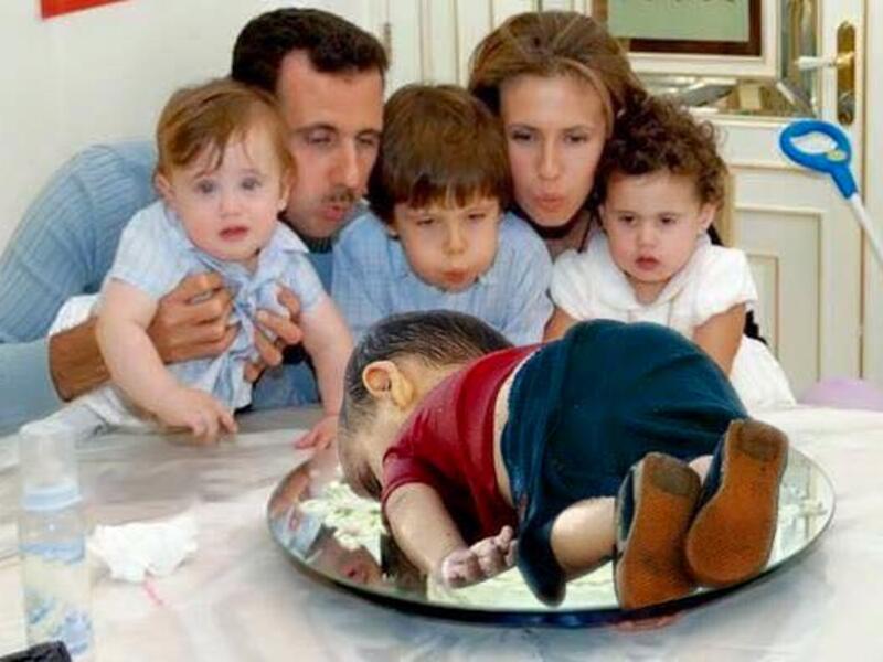 راغب علامة عبر عن صدمته الشديدة وحزنه من حادث غرق الطفل بـ"تويتر"، متسائلاً : ألم يشبع المجرمون من دماء الأبرياء؟مضيفاً "صورة هذا الطفل الغارق فى المياه التركية هرباً من حرب الكون فى سوريا. ألم يشبع المجرمون من دماء الأبرياء ؟".