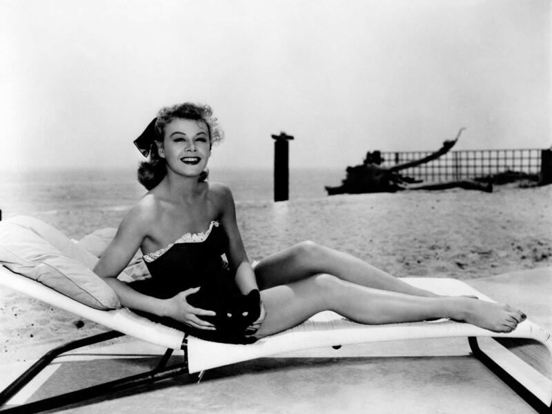 مزاعم عن علاقة الملك الراحل الحسين بن طلال بالممثلة السينمائية سوزان كيبوت عام 1959
