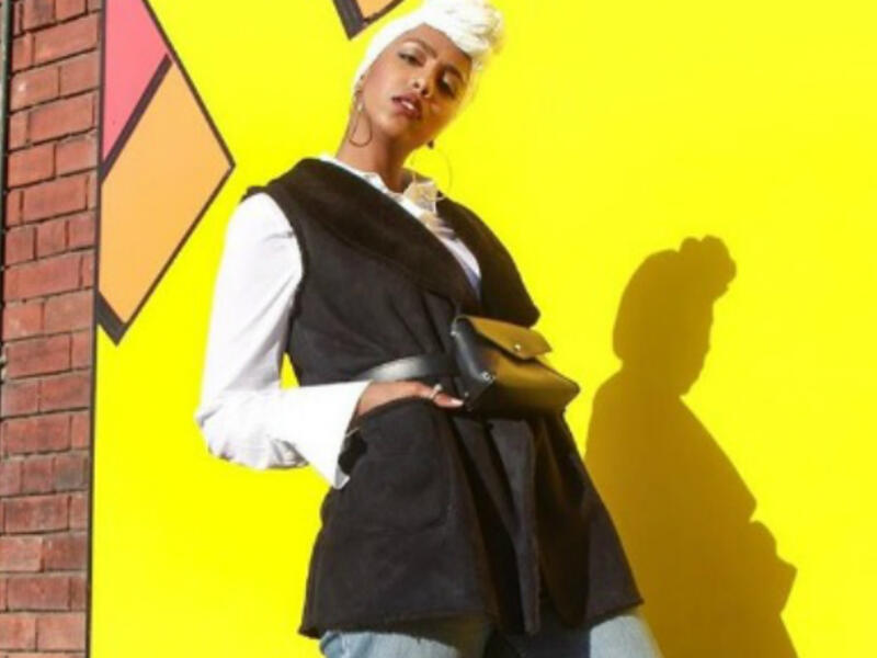 This is how she randomly street-styles and the pieces that she’s wearing are not solely for hijabis. It’s just smart mixing and 