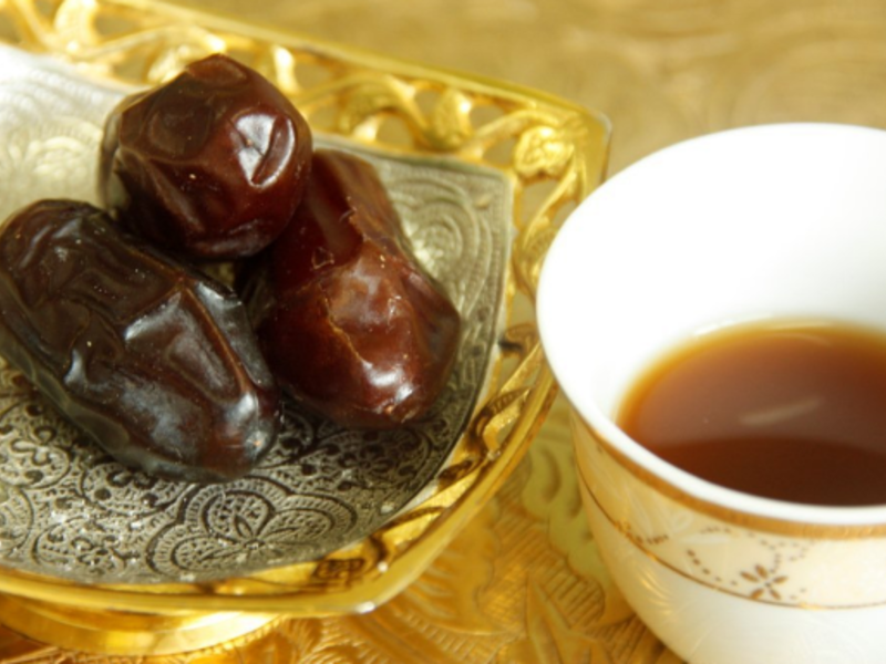 The iftar meal provided by the children included dates, sandwiches, and more. (Shutterstock)