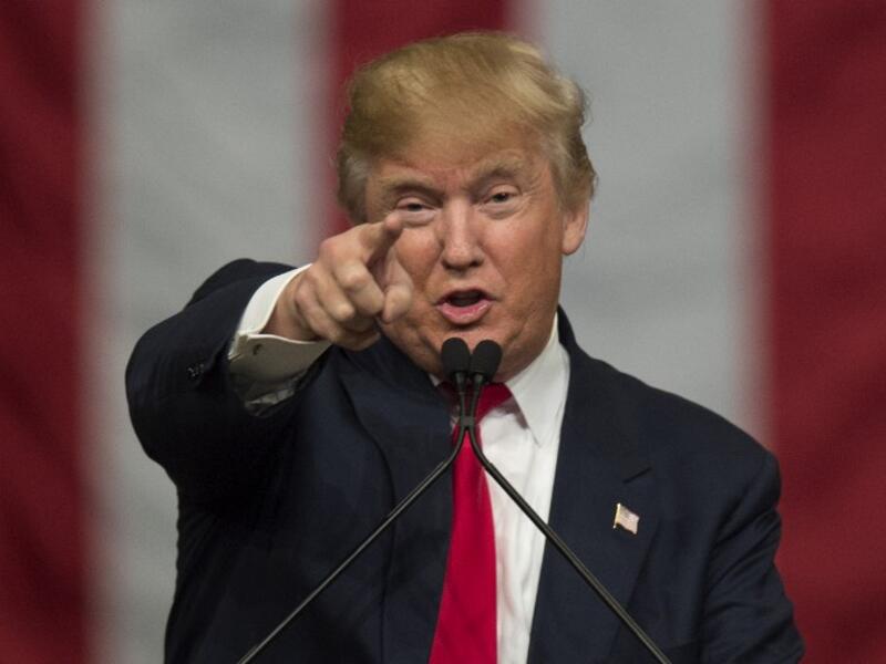 Republican presidential candidate Donald Trump speaks during a campaign rally in North Charleston, South Carolina, February 19, 2016. (AFP/Jim Watson)