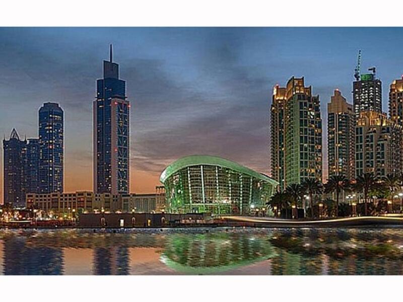 مشروع "أوبرا دبي"،سيفتتح أبوابه في خريف 2016،وهو أول مسرح متخصص في الفنون الأدائية،وستقوم دبي أوبرا بإحياء العروض المتنوعة التي ستجذب محبي الثقافة في المدينة،بالإضافة لذلك سيضم فنادق ومتنزهات، وحاليا تتم أعمال البناء لكي يصبح من أبرز معالم الثقافة في دبي 