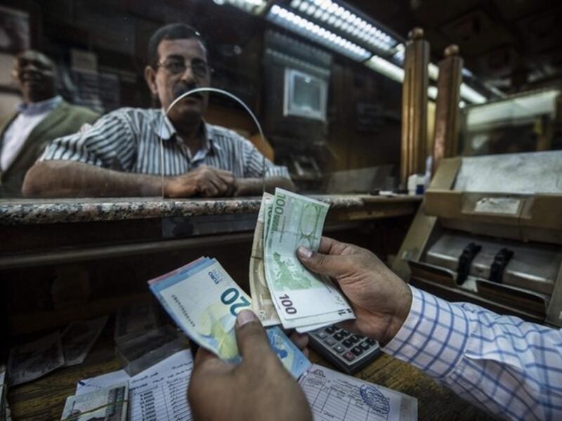 Egypt's inflation fell 2 percent in May, compared with April. (Khaled Desouki/ AFP)