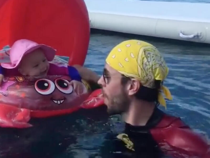Enrique Iglesias is enjoying his Independence Day (Source: enriqueiglesias / Instagram) 