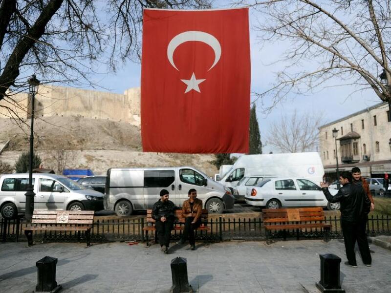 A Turkish flag is seen in the city of Gaziantep. (AFP/Ozan Kose)