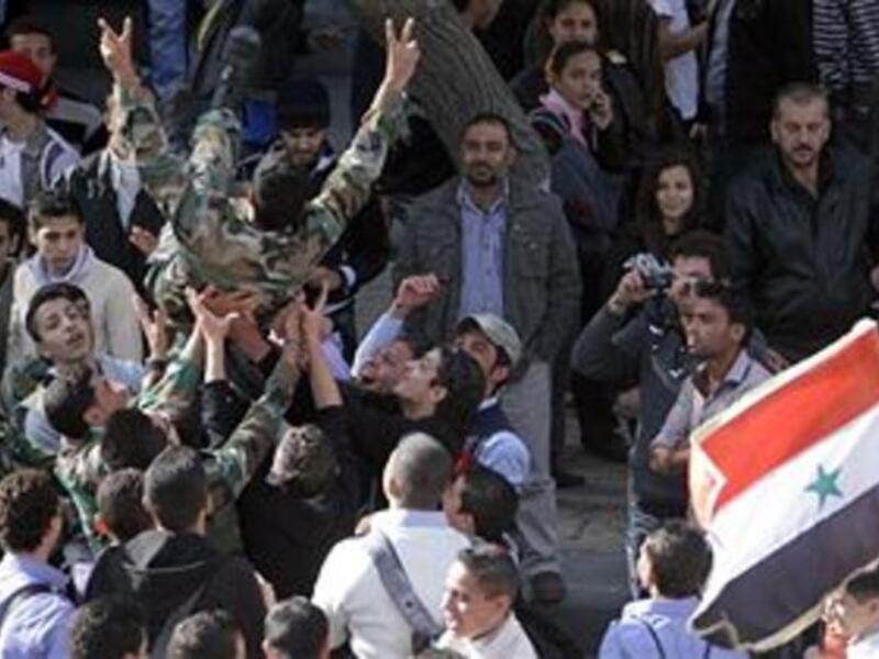 All of those who were interviewed by The Daily Star suggested that Lebanon had no interest in complying with the Arab League decision to enforce economic sanctions on Syria