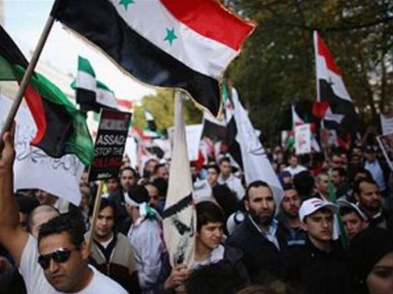 Unlike 2011, 2012 starts with a deep Syrian crisis, but growth may reach 5 percent assuming status quo in Syria and Lebanon, and inflation will be low because of weak demand and Syrian dumping,” said Georges Nehme, dean of the faculty of business administration at Antonine University