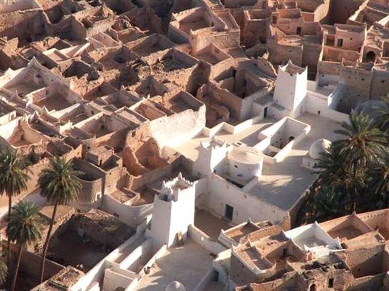 واحة غدامس في ليبيا - 55 درجة مئوية.
