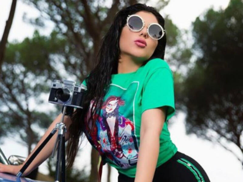 Bouland chose the wet look for her latest photoshoot