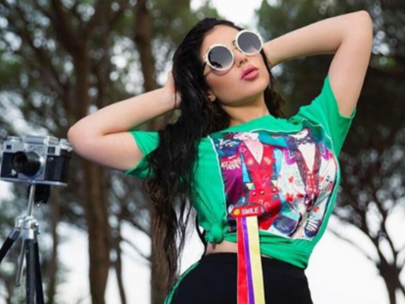 Bouland chose the wet look for her latest photoshoot