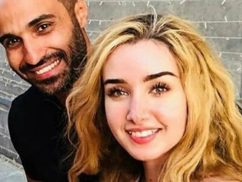 The couple met for the first time in the premiere of the film Harb Karmouz