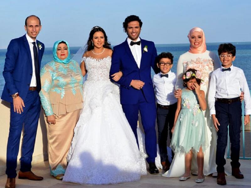 إيمي سمير غانم وحسن الرداد: 
هذه الزيجة قد تسببت في إحداث ضجة كبيرة، وذلك للإنكار المتكرر حول شكوك العلاقة بينهما، وبعد أسبوع من النفي تفاجأ الجميع بخبر الزفاف، الذي أقيم في نوفمبر في الغردقة.