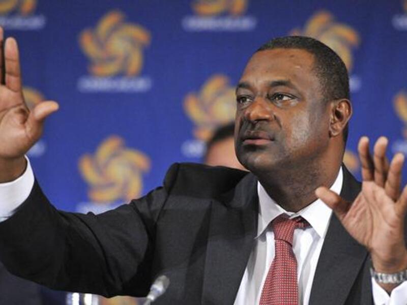 جيفري ويب (جزر كايمان): عمره 50 عاماً، وهو نائب رئيس فيفا، كما يشغل منصب رئيس اتحاد أميركا الشمالية والوسطى والكاريبي (الكونكاكاف) منذ 2012، وهو رئيس مجموعة عمل فيفا لمناهضة العنصرية والتمييز، ورئيس اتحاد جزر كايمان لكرة القدم.