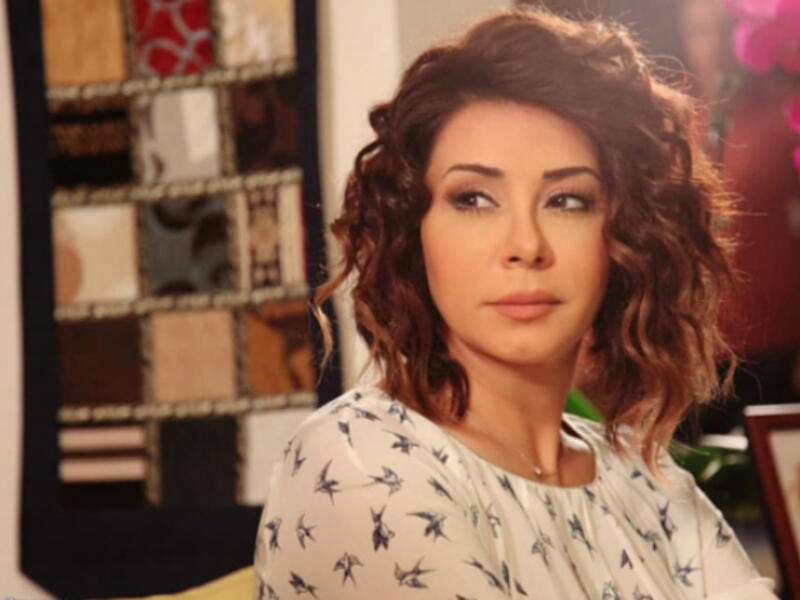 Karis is totally okay and did not die as she is still finishing the shoot of her scenes in the series "Salasel Dahab" (Gold Chains) (Source: karis.bashar - Instagram)