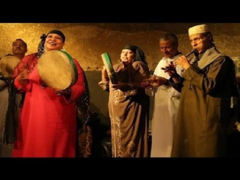 الليلة الكبيرة: تدور قصة الفيلم حول شقيقين يخرجا معا في رحلة للبحث عن والدهما، تأليف أحمد عبد الله وإخراج سامح عبد العزيز وبطولة جماعية لعدد من النجوم منهم : نيللي كريم، زينة، صفية العمري، محمود الجندي، ياسر جلال، سميحة أيوب، وائل نور.