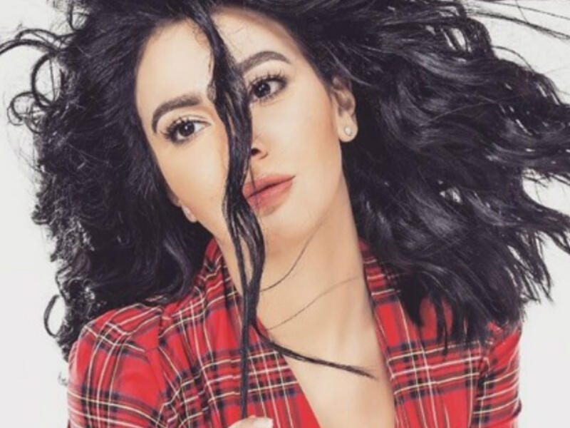 The Egyptian actress sported two casual looks in the photos that were taken by Photographer Mahmoud 