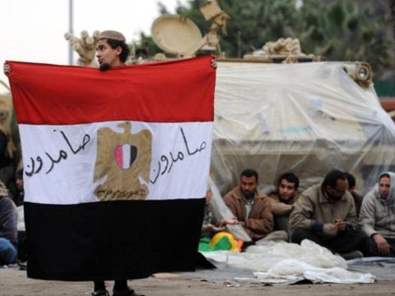 In reaction to the escalations, the presidency issued a statement on Tuesday stating that President Mohamed Morsi submitted a new law proposal to the Shura Council to re-launch Port Said’s free trade zone.