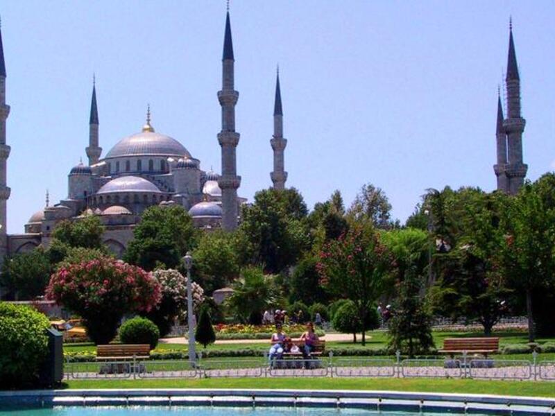 Although housing prices have continued to surge throughout the year, prices have also soared, particularly in İstanbul and other major urban centers.