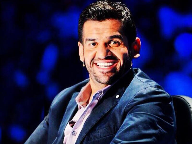 UAE singer Hussain Al Jasmi was honored with the “Best Arab Artist 2013” award by the Arab Radio and Television (ART) annual awards. (Image: Facebook)