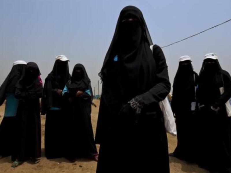 A group of Yemeni women.