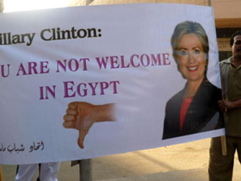 Hillary Clinton: You're not welcome in Egypt