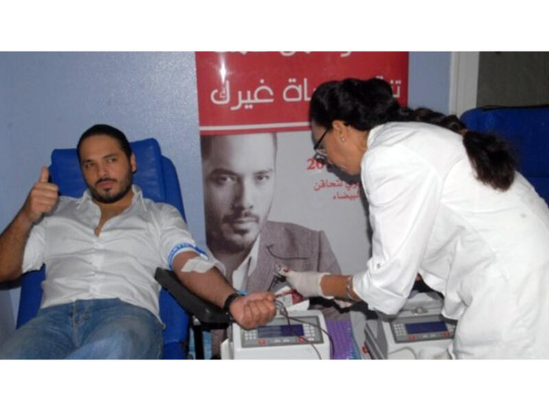 Ramy Ayach kindly donated blood to those in need in Morocco. (Image: Mininwes.com)