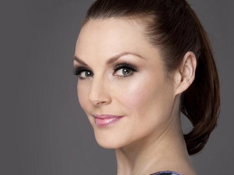 مونا غرودت:
النرويجية التي تتمتع بالسحر الذي جعلها تفوز باللقب عام 1990، فكانت تلقب بـ "ملكة جمال من الجحيم"، واليوم هي أجمل وجه تلفزيوني وسينمائي عرفته النرويج.