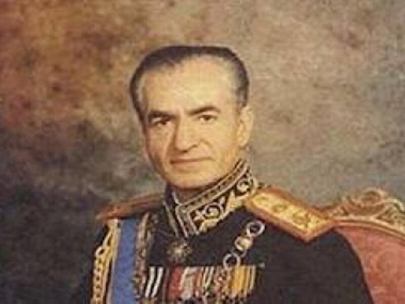 الحالة الإيرانية فريدة من نوعها ففي عهد الشاه محمد رضا بهلوي كان بالإمكان العثور على تغطية إخبارية لزواج مثلي الجنس ورغم أنّ المثلية الجنسية لم تكن مقبولة فإنّه كان بالإمكان في السبعينيات أن نعثر في إيران على أماكن ترفيه استُخدمت كأماكن لاجتماع المثليين.



