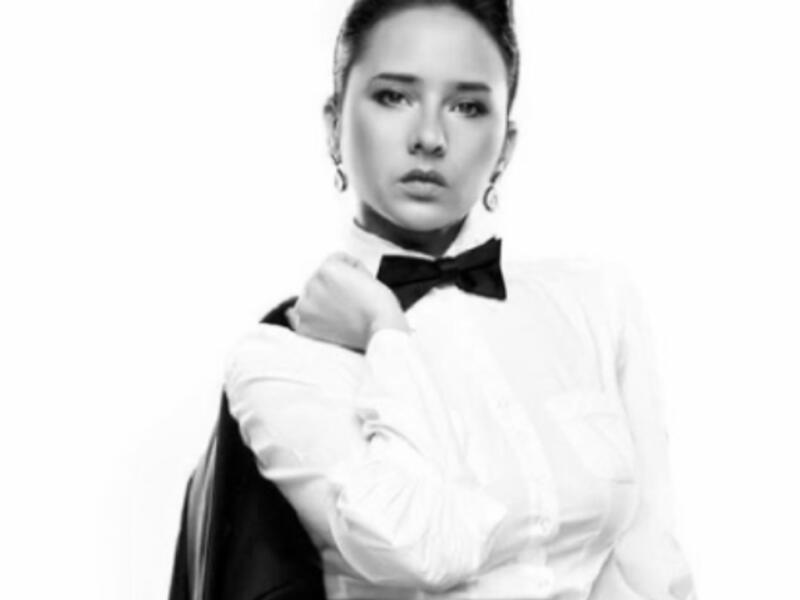 Sometimes she is even the female version of Charlie Chaplin 