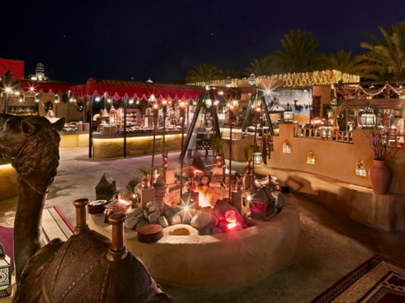 Al Hadheerah Tent at Bab Al Shams
Al Hadheerah tent is offering Emirati, Egyptian, Syrian and Lebanese culinary cultures, besides barbecue grill, Ouzi makmour, a shawarma station and authentic manakeesh-and Arabic bread-baking stations. What's more, you can stay after Iftar to watch captivating live oud performances, horse and camel caravan shows.