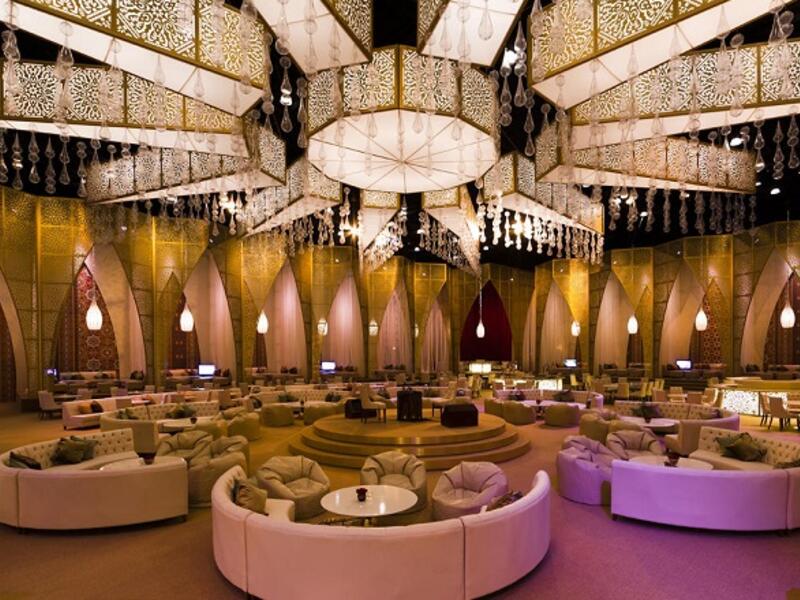Al Majlis at Madinat Jumeirah
This Ramadan tent at Madinat Jumeirah transforms Madinat Arena into a unique setting surrounded by traditional architecture. You can relish traditional delicacies from the buffet and live cooking stations, then head to the nearby souks for some evening Ramadan shopping. 