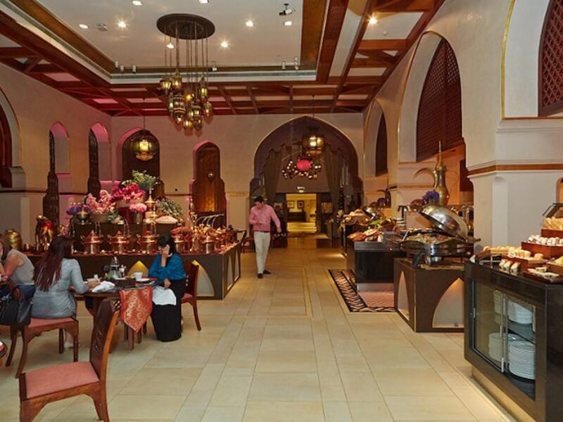 Ewaan at The Palace Downtown Dubai
You can join for Iftar and Suhoor here and enjoy the breath-taking The Dubai Fountain and Downtown Dubai views. Feel enchanted with traditional flavours of Arabia, melodic harmonies of the Arabic oud, and savour Arabian delicacies mixed with international flavours.