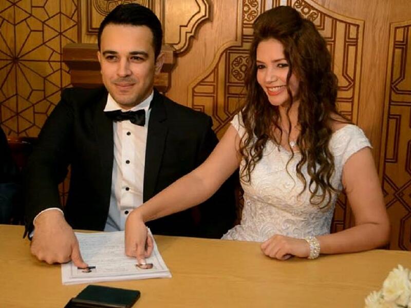 رانيا نجيب وهيثم نبيل: 
وودّع الفنان هيثم نبيل حياة العزوبية بعقد قرانه على نجمة "ستار أكاديمي" رانيا نجيب في شهر أكتوبر الماضي، إذ أعلنت الفنانة عن اعتزالها وتفرغها للحياة العائلية.