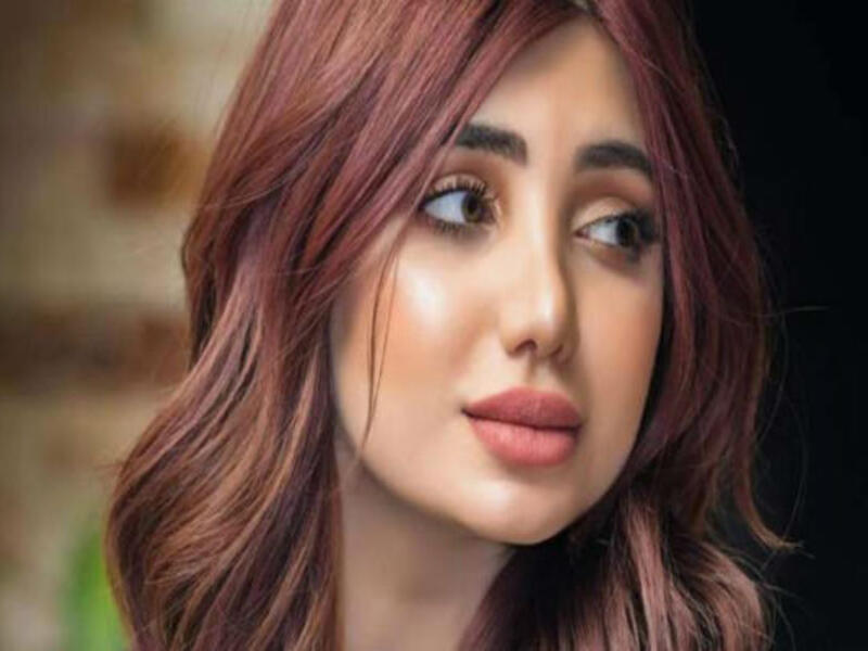 عصر الخميس (27 سبتمبر)، تلقت الناشطة ووصيفة ملكة جمال العراق السابقة تارة فارس ثلاث رصاصات أثناء قيادتها سيارتها في أحد شوارع العاصمة بغداد، لتودي بحياتها.