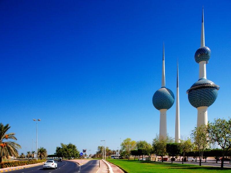الكويت: يعاقب القانون بالحبس لمدة لا تتجاوز شهرًا أو غرامة لا تتجاوز 100 دينار أو بإحدى العقوبتين.
