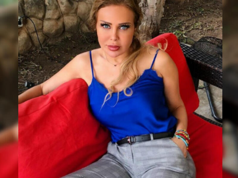 Many are considering Rula's fashion choices to be bizarre