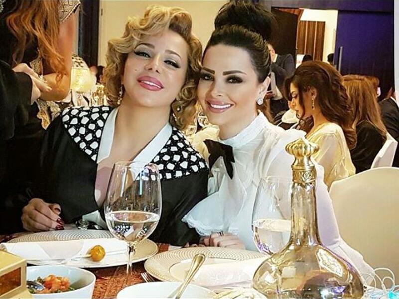 التقت الفنانة السورية سوزان نجم الدين مع النجمة الأردنية ديانا كرازون في حفل سحور أقامته إحدى المجلات العربية. حفل السحور حضره أيضاً مجموعة من الوجوه البارزة في مختلف المجالات وقد حرصت سوزان على مشاركة الفانز أجواء السحور بصور من الحفل.