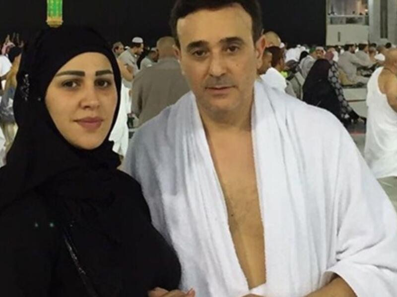 كما زار الفنان التونسي صابر الرباعي الديار المقدسة وزوجته لأداء العمرة قبل موسم الحج ونشر صورته بجانب زوجته التي ظهرت بالحجاب عبر حسابه الرسمي على تطبيق الصور "إنستغرام".