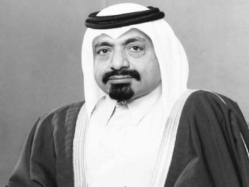 الشيخ خليفة بن حمد آل ثاني:
رحل أمير قطر الأسبق في 7 نوفمبر/تشرين الثاني، ودام حكمه حتى عام 1995، حين عزله ابنه الشيخ حمد، من منصبه أثناء قضائه عطلة في سويسرا.