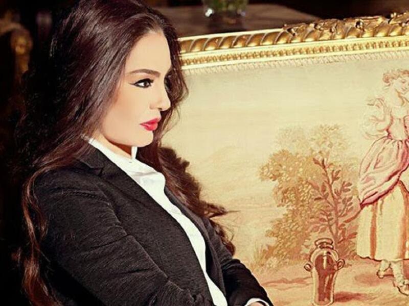 أشهر حوادث السيارات وأكثرها غموضاً في عالم نجمات الفن كانت من نصيب الممثلة الاستعراضية الأسطورية شيريهان عام 1989، التي تعرضت لحادث تصادم أثناء سفرها من القاهرة إلى الأسكندرية نتج عنه كسور في ثلاث فقرات بالعمود الفقري وتشوهات في أغلب جسدها