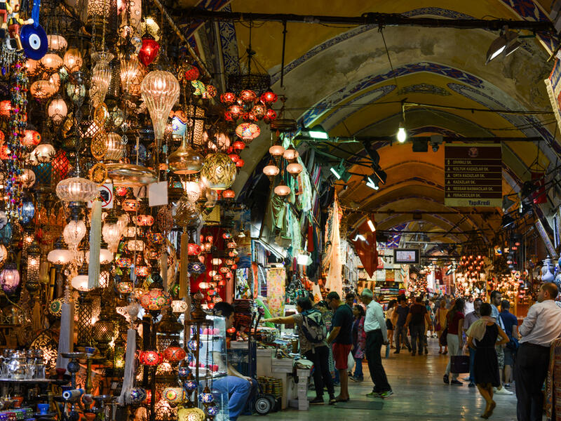 Mosaic Ottoman lamps from Grand Bazaar in Istanbul (Shutterstock/File Photo)