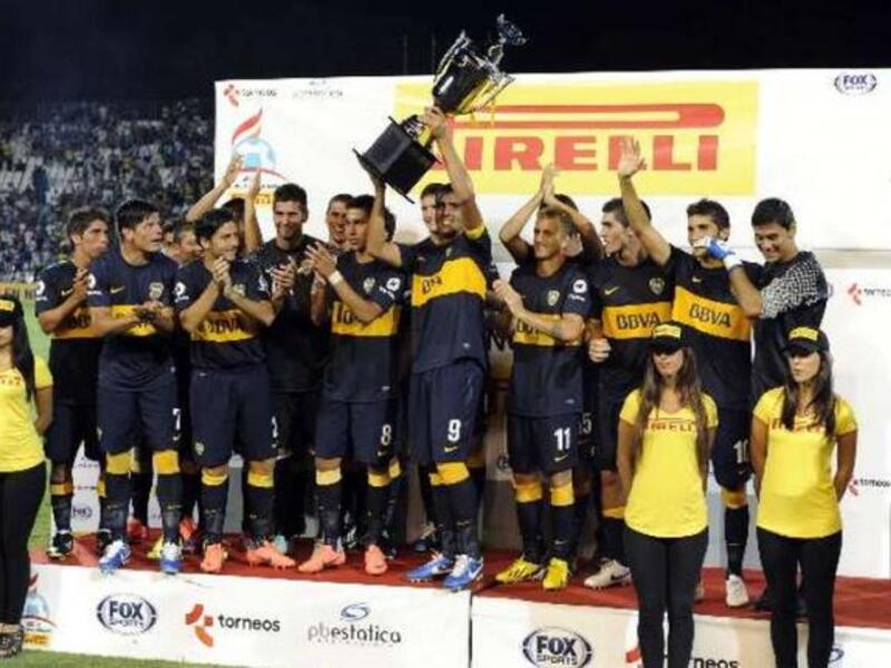 بوكا جونيورز الأرجنتيني بـ 18 لقباً.