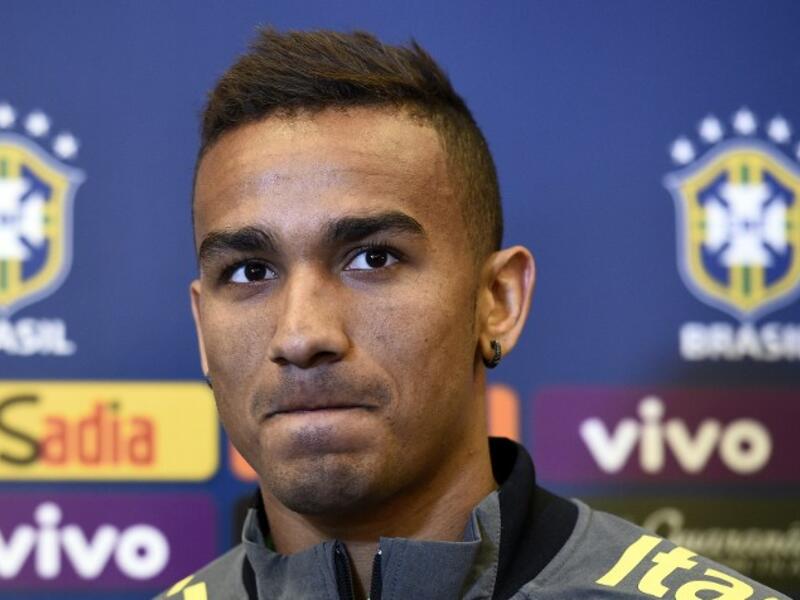 9- الظهير البرازيلي دانيلو: جاء إلى ريال مدريد من بورتو مقابل 31.5 مليون يورو موسم 2014-2015.